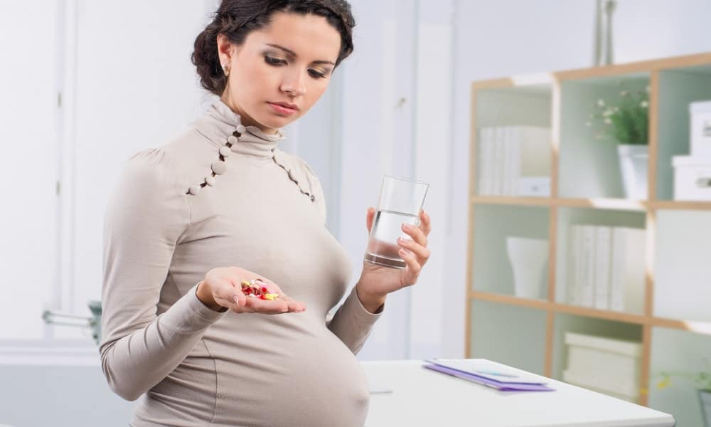 Prenatal vitamins for pregnant moms