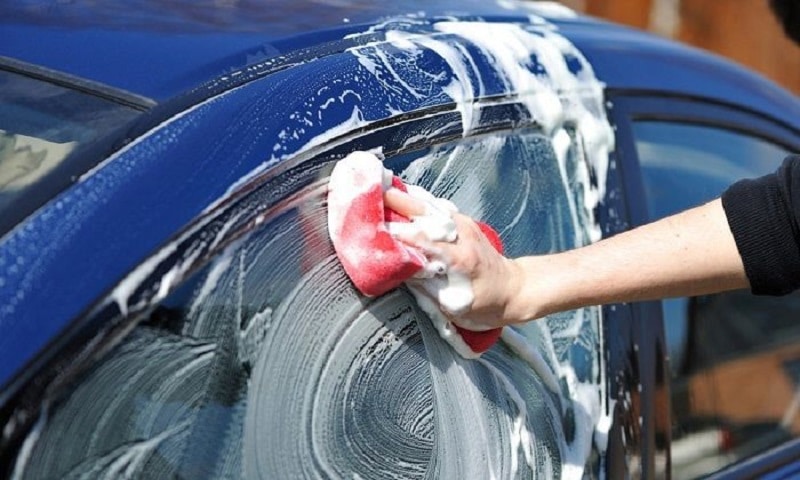 Removing Window Tint with Soap
