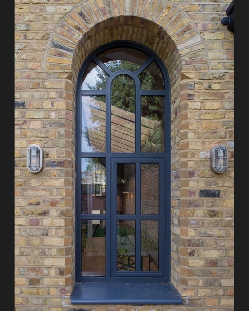 Recessed arched windows