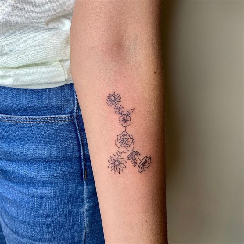 The little flower tattoo