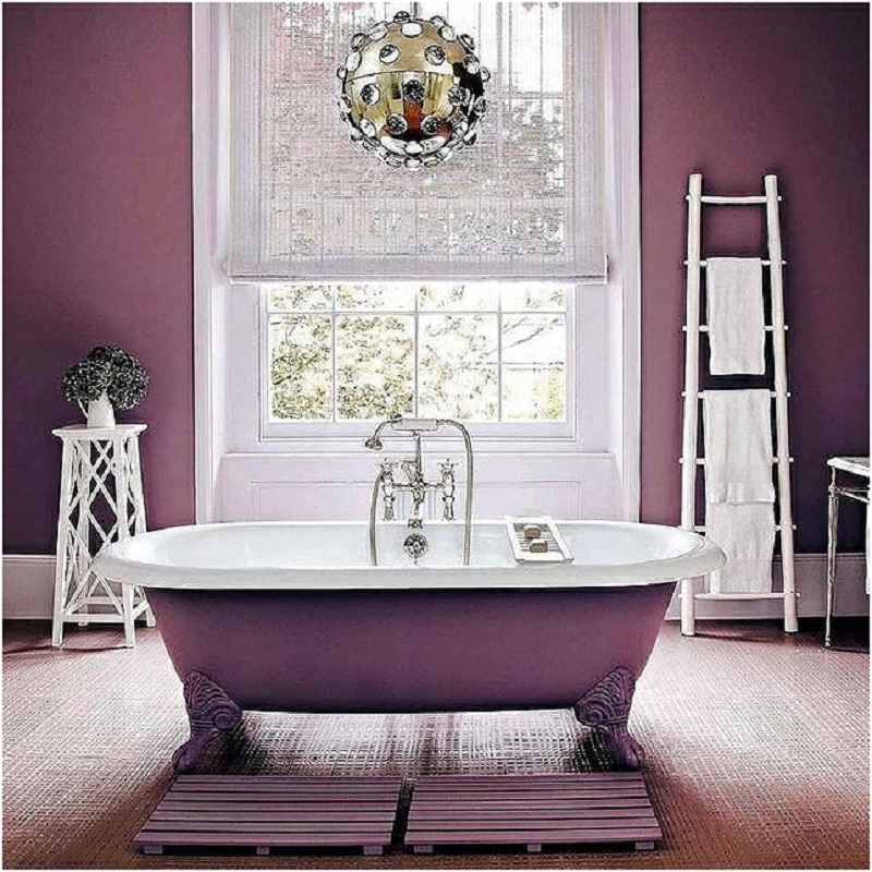 Violet and white, a dreamy combination