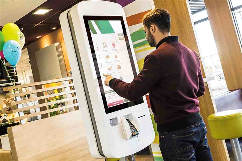 Fast and Flexible Check-in With Self-Service Kiosks