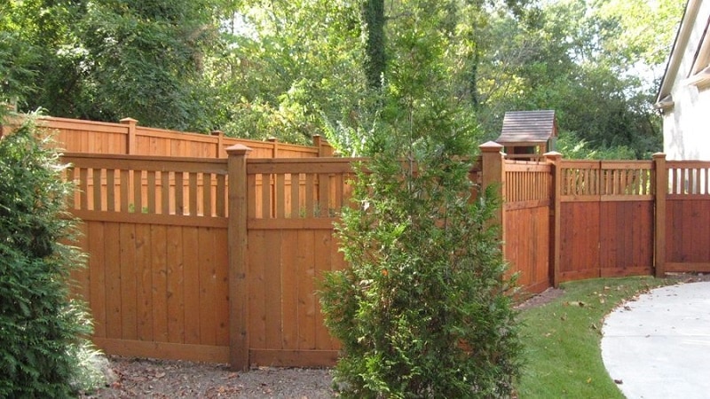 Choosing the Right Fence Height for Your Property