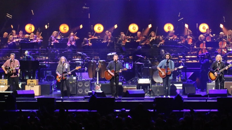 Who is Currently Performing with The Eagles